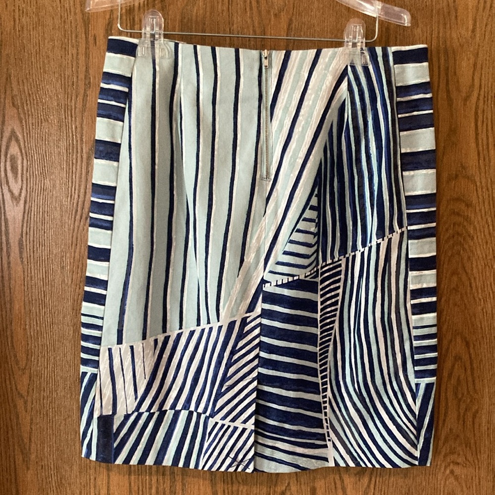 NIC + ZOE Skirt (never worn) - Picture 2 of 5